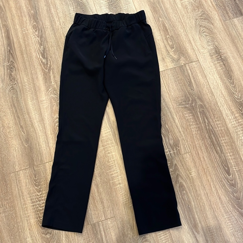 Lululemon on the fly Pant 28”